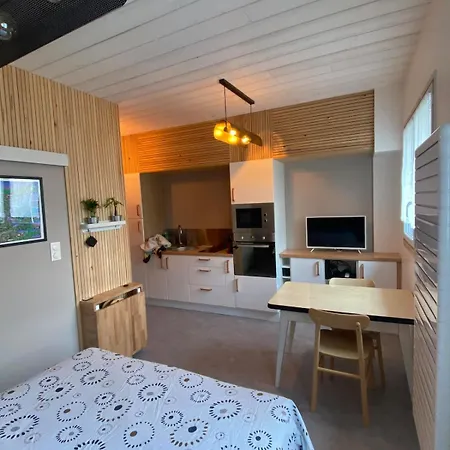 Appartement Quartier Salins 5mn Gare Routiere