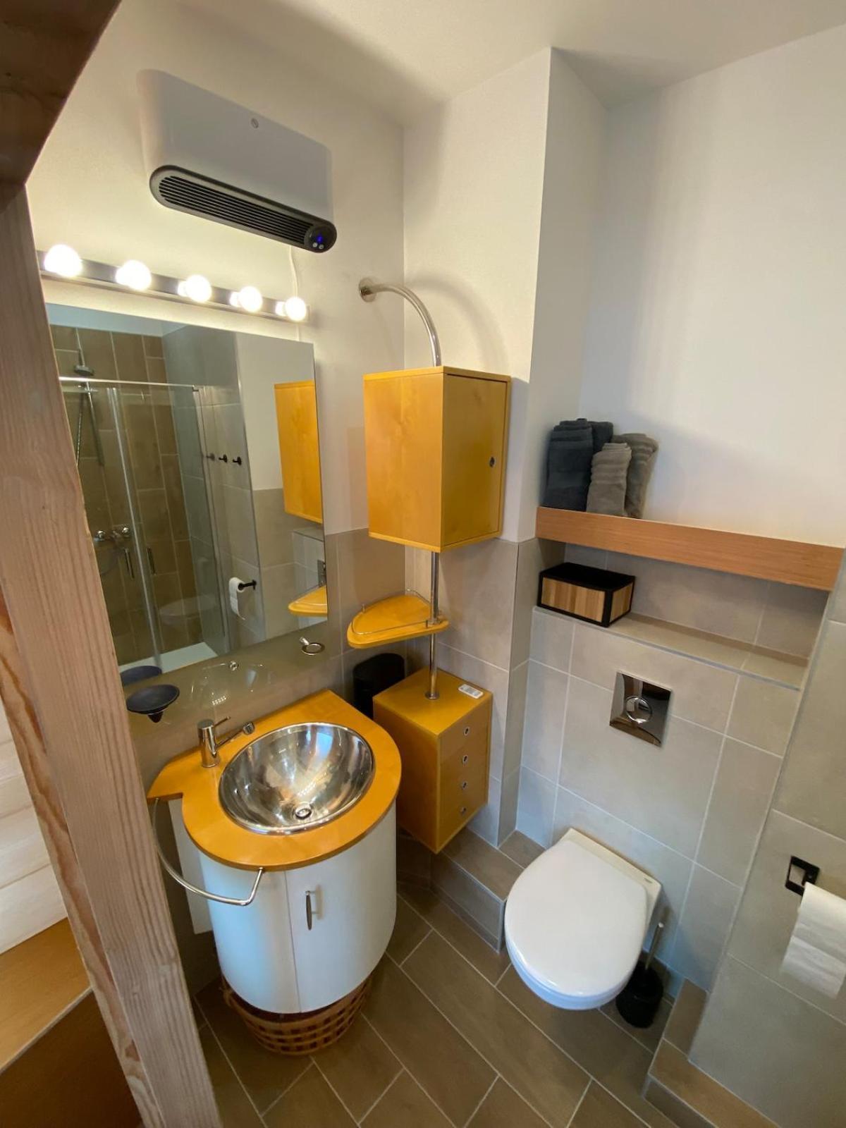 Quartier Salins 5mn Gare Routiere Apartment